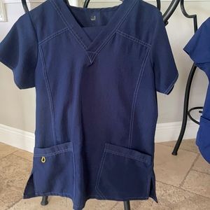 Wonderwink scrub set